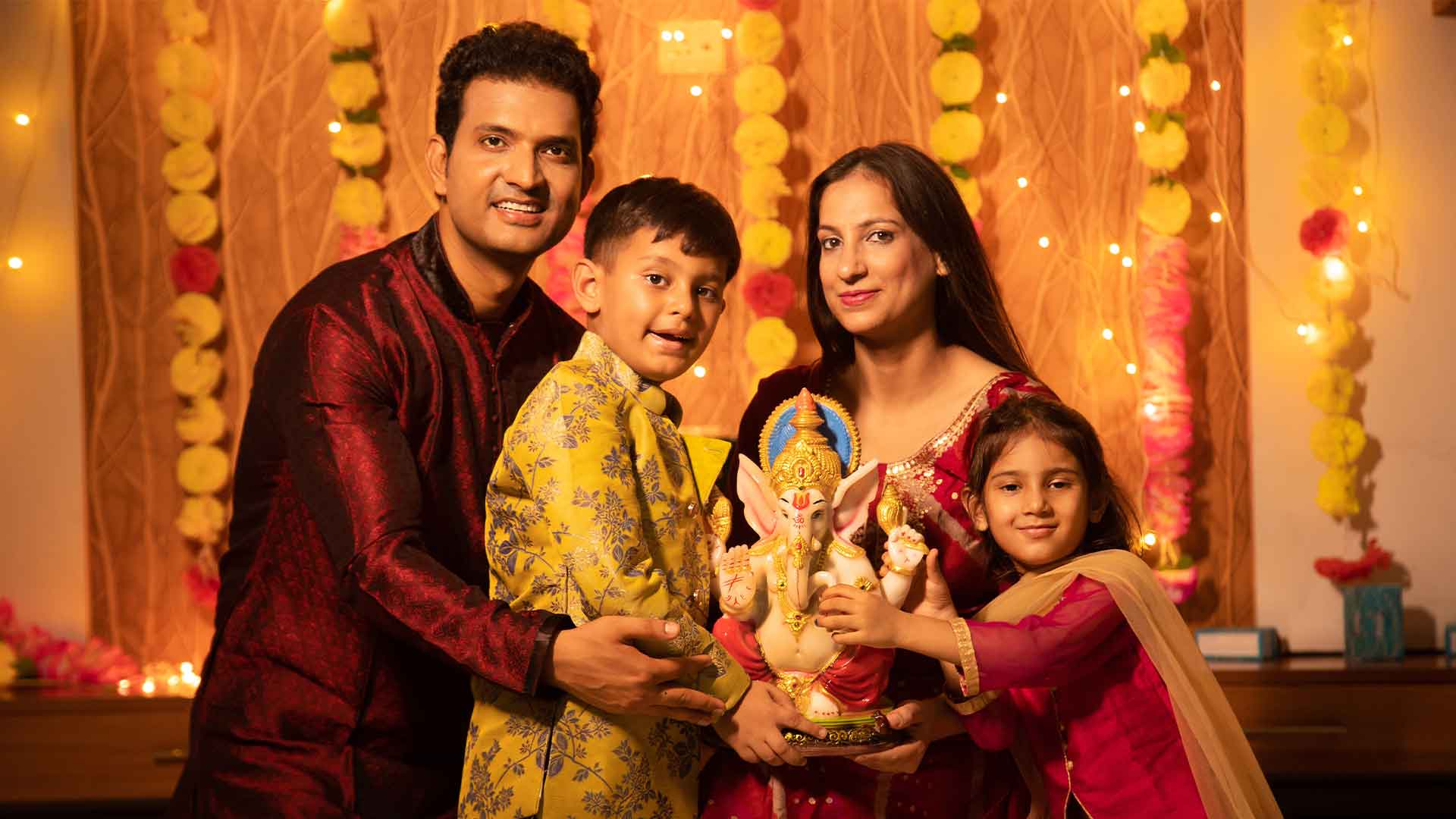 गणेश चतुर्थी के मौके पर अपनी क्रिएटिविटी को दें ट्विस्ट, ऐसे डेकोर करें थाली