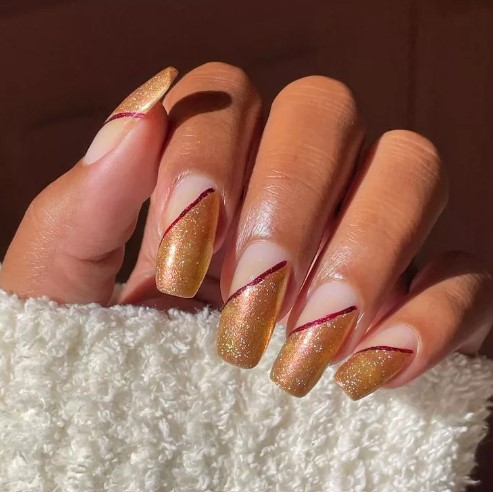 10 Christmas Nail Art Designs To Try ASAP | Her Circle